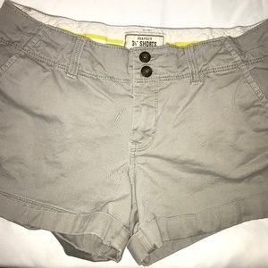 Women's khaki shorts size 8